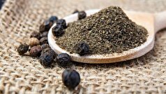 پزشک ادویه‌هایی را فهرست کرد که با دارو‌ها ناسازگار هستند.