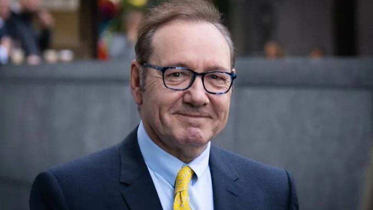 کوین اسپیسی به اتهام آزار جنسی سه مرد دادگاهی می‌شود