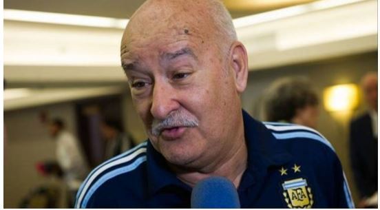 ادای احترام لیونل مسی به مردی که باعث ستاره شدن او شد ادای احترام لیونل مسی به مردی که باعث ستاره شدن او شد