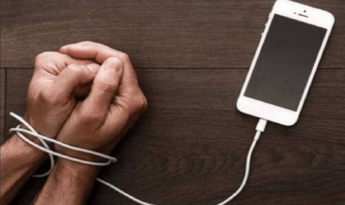 آیفون به‌دست‌های فقیر