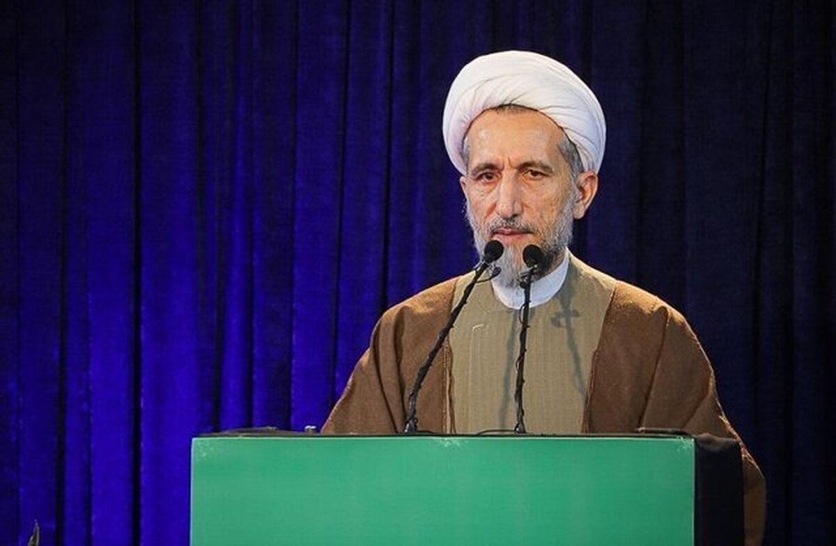 امام جمعه قزوین: رسانه و سیاست‌مداران مردم را مقابل هم قرار ندهند