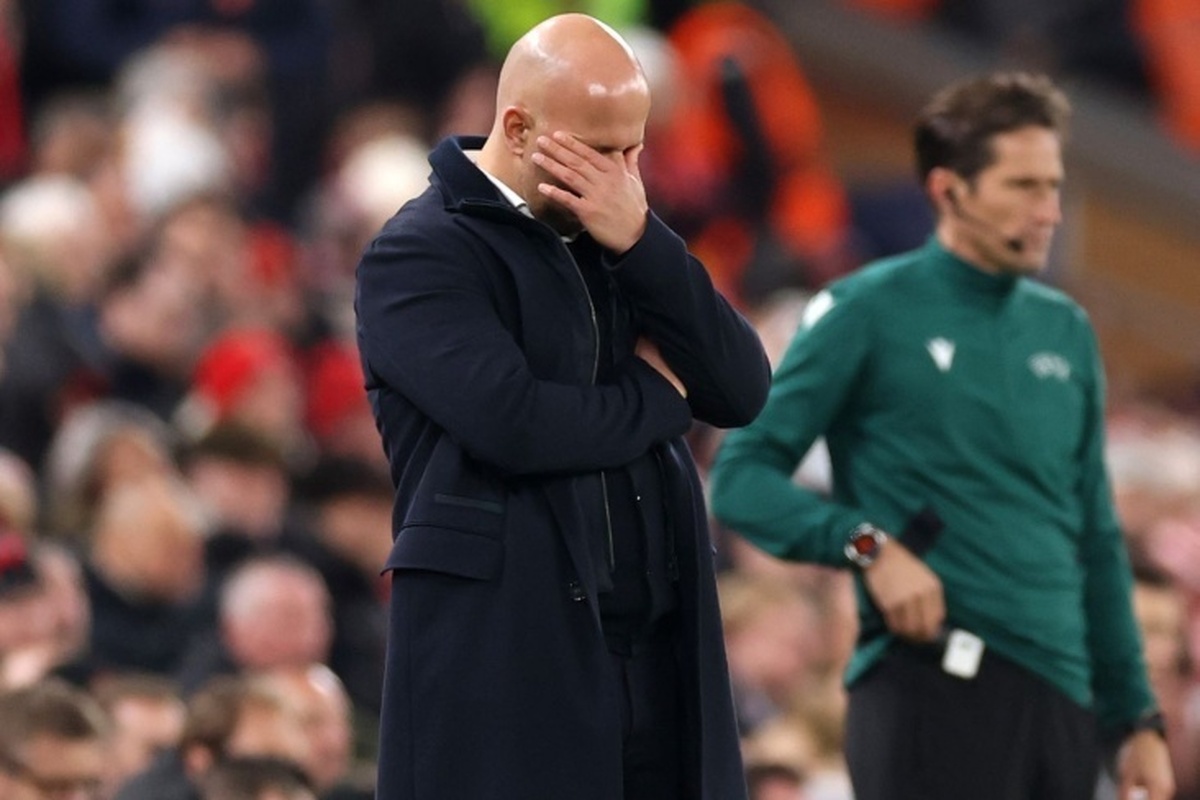 لیورپول تحت هدایت کلوپ، سه بار با اختلاف سه گل شکست خورد؛ تحت هدایت اسلات، آنها در یک ماه سه بار با اختلاف سه گل شکست خوردند