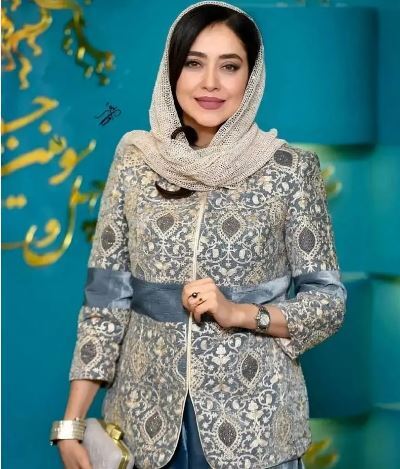 بهاره کیان افشار با یک مانتو مزونی تو چشم جلب توجه کرد! +عکس بهاره کیان افشار با یک مانتو مزونی تو چشم جلب توجه کرد! +عکس