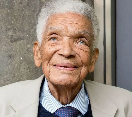 تغییر چهره بازیگر نقش نجاشی در ۱۰۰ سالگی! +عکس