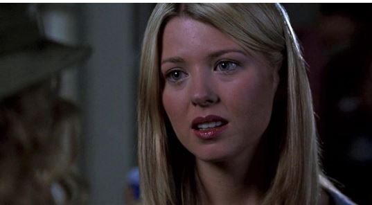 بازیگر ۵۰ ساله فیلم کیک آمریکایی بعد از مسموم شدن توسط یک نوشیدنی راهی بیمارستان شد