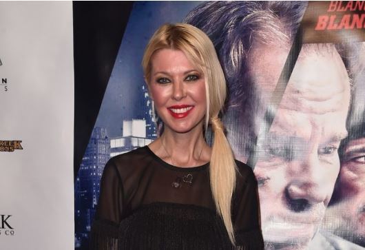 بازیگر ۵۰ ساله فیلم کیک آمریکایی بعد از مسموم شدن توسط یک نوشیدنی راهی بیمارستان شد