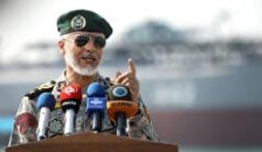 دریادار سیاری: برای توسعه اقتصاد دریا محور باید اقتدار دریایی خود را افزایش دهیم