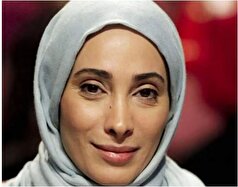 چهره شکسته و اندوهگین سحر زکریا در مراسم خاکسپاری پدر عزیزش/روحش شاد