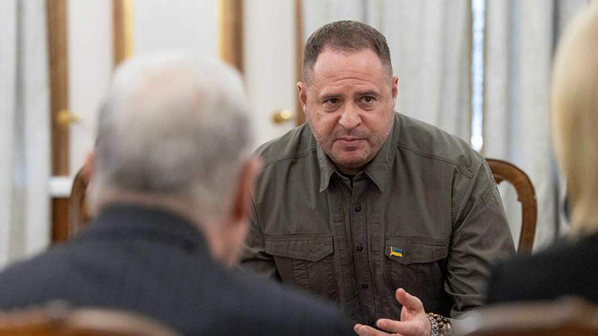 NYP پس از استعفای یرماک از آمادگی او برای رفتن به جبهه مطلع شد.