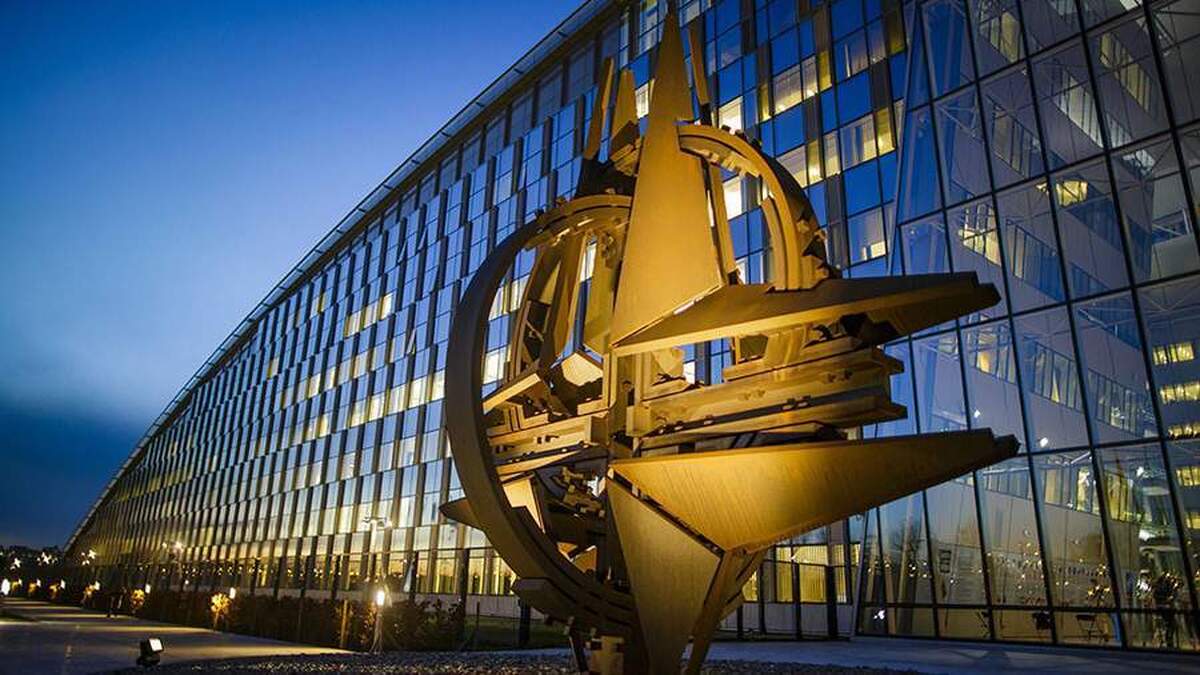 یک تحلیلگر سیاسی در بحبوحه استعفای یرماک به شکست ناتو در اوکراین اشاره کرد.