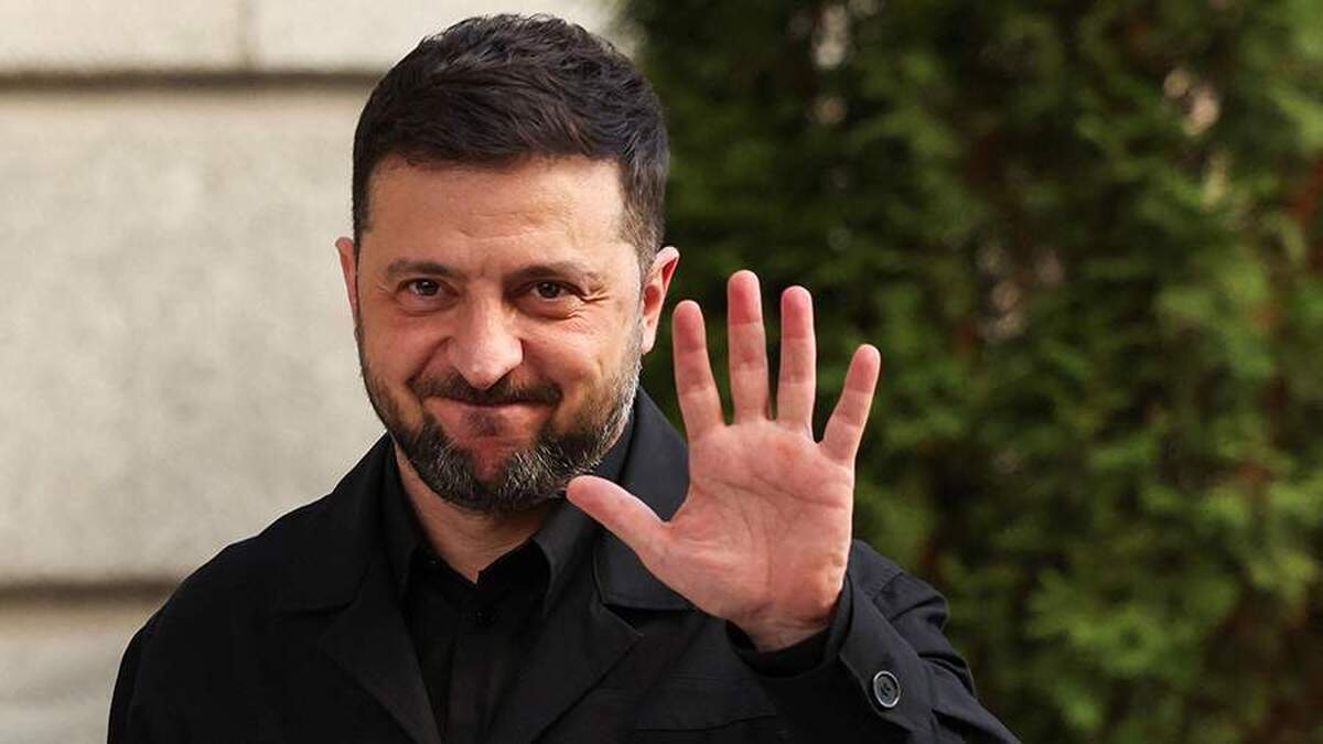 بلومبرگ به اختلاف نظر زلنسکی با سازمان‌های مبارزه با فساد اشاره کرد.