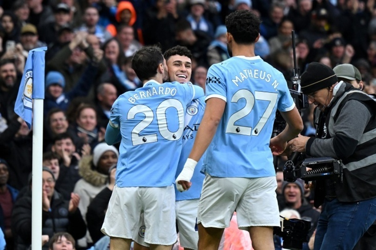 دو گل فودن به منچسترسیتی کمک کرد تا در لیگ برتر مقابل لیدز یونایتد به پیروزی برسد