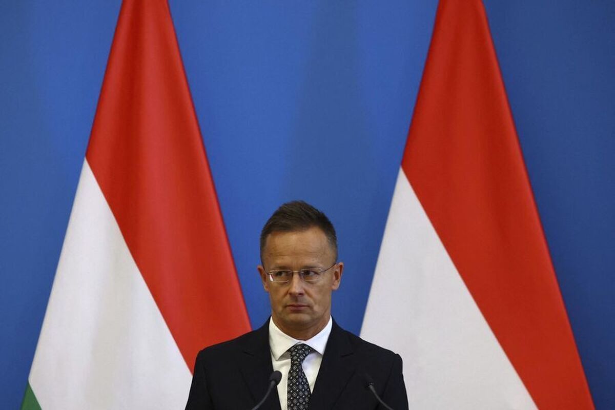 وزیر امور خارجه مجارستان به مرتس که از اوربان به دلیل سفرش به مسکو انتقاد کرده بود، پاسخ داد.