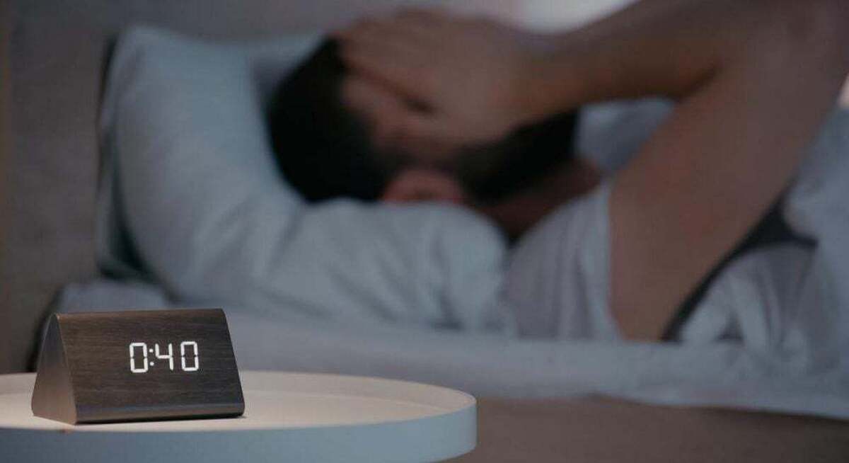 یک استاد دانشگاه آکسفورد راز‌هایی را برای بهبود خواب و حافظه فاش می‌کند.