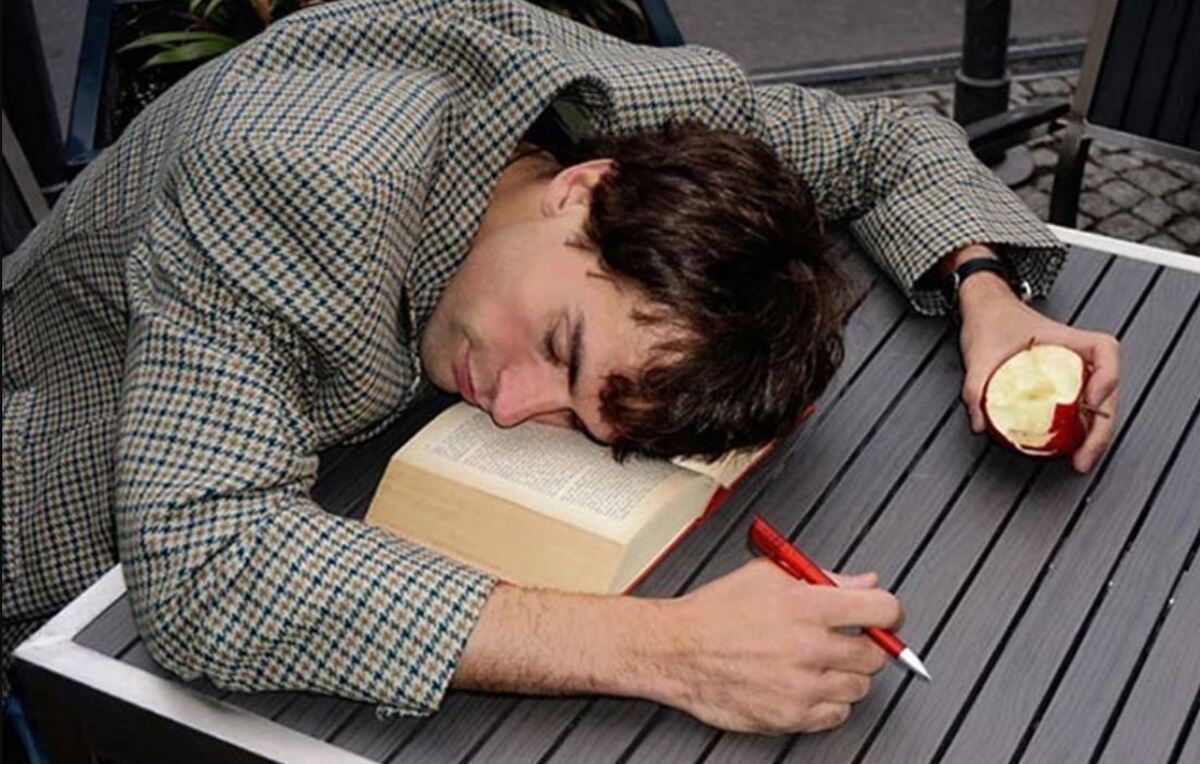 یک استاد دانشگاه آکسفورد راز‌هایی را برای بهبود خواب و حافظه فاش می‌کند.