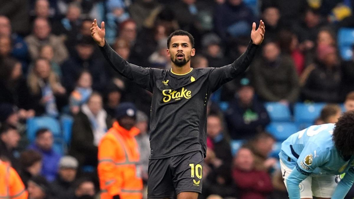 چندین غول لیگ برتر به دنبال جذب ایلیمان اندیای هستند