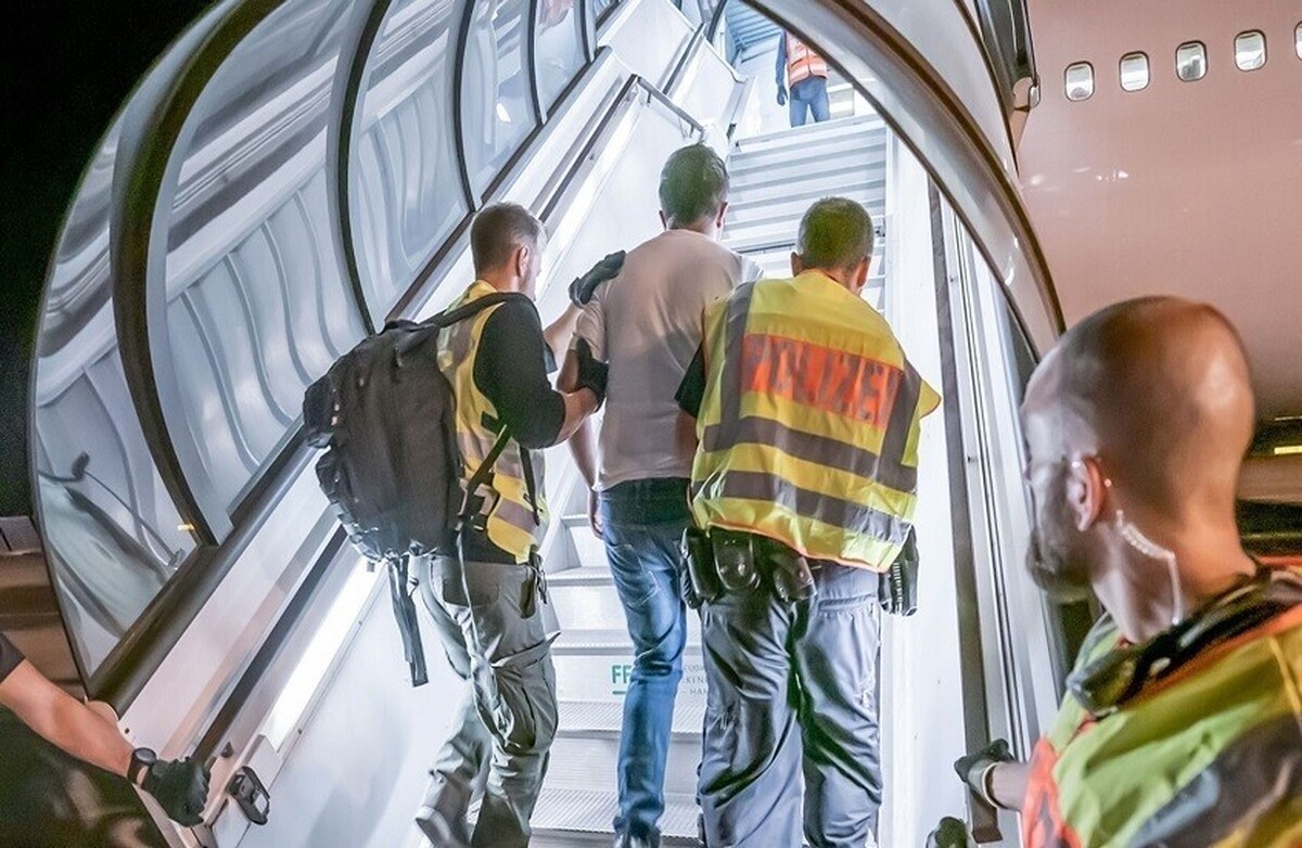 آلمان اخراج بی‌سروصدای «جنایتکاران» در میان پناهجویان سوری و افغان را آغاز کرد