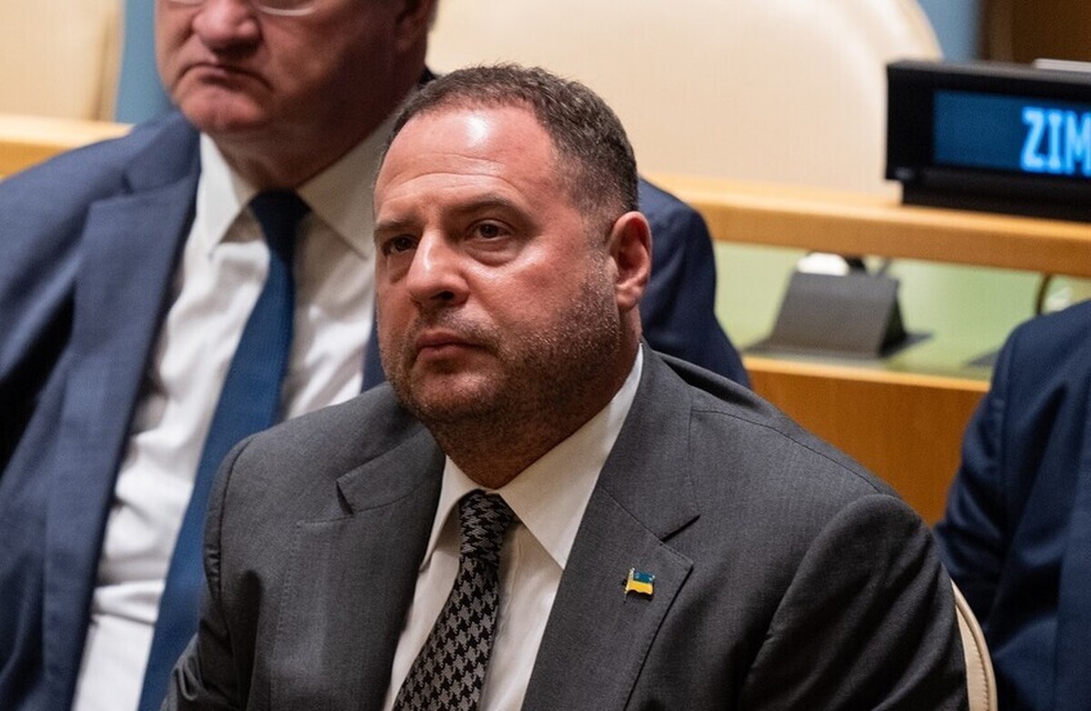 رسانه‌های اوکراینی: تلفن‌ها و لپ‌تاپ‌های متعلق به یرماک در جریان بازرسی از خانه‌اش توقیف شدند