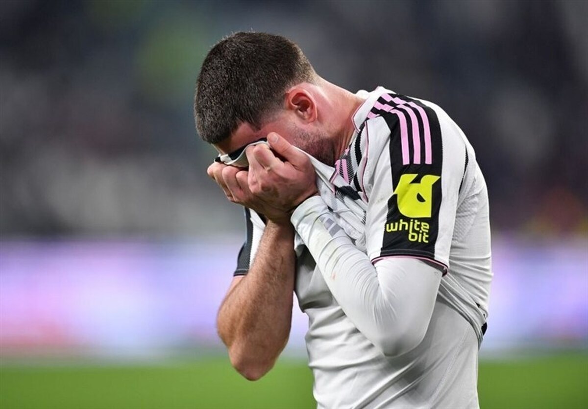 ولاهوویچ تا پایان سال خانه‌نشین شد