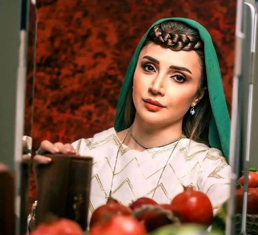 شبنم قلی خانی با بافت موی خاص به پیشواز یلدا رفت! +عکس