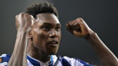 ارزش سامو آگهووا سه رقمی شد