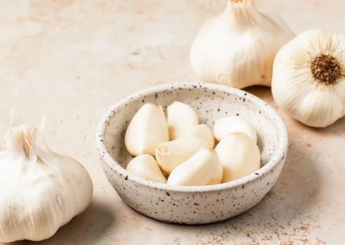 چگونه سیر درمان ۷۰ نوع بیماری میشود؟ چگونه سیر درمان ۷۰ نوع بیماری میشود؟