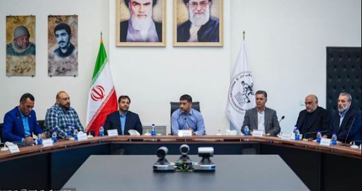 دبیر: کشتی تهران می‌تواند کشتی ایران را بالا بیاورد