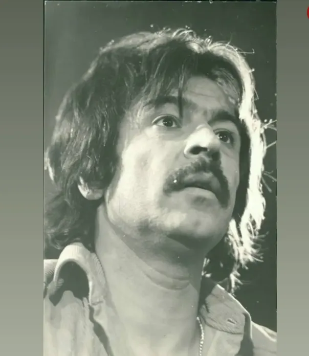 پرتره زیرخاکی از ایرج قادری وقتی ۴۱ سالش بود! پرتره زیرخاکی از ایرج قادری وقتی ۴۱ سالش بود!