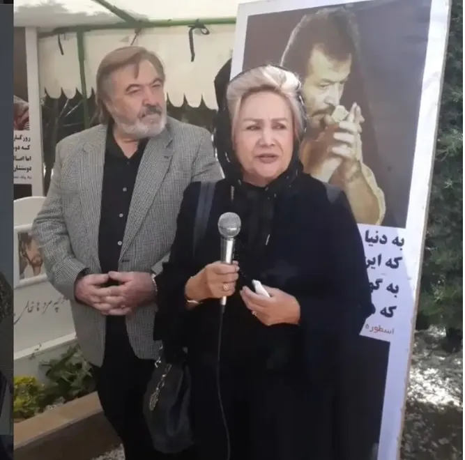 عکس کمتر دیده‌شده از تهمینه اطمینان‌مقدم در مراسم یادبود ایرج قادری