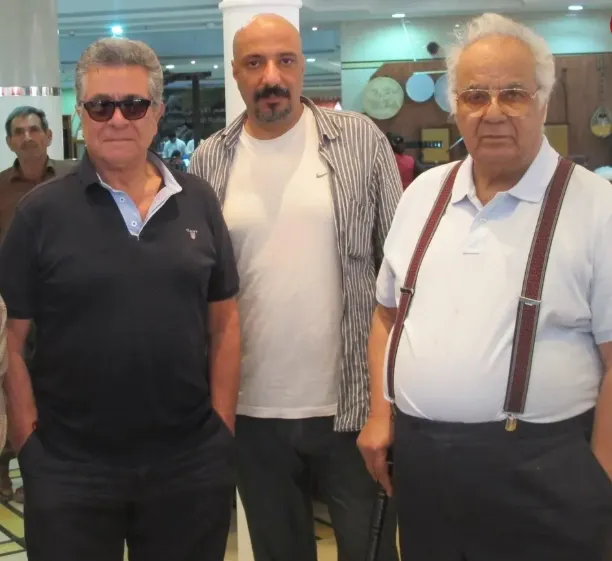 قاب نوستالژیک از دیدار امیر جعفری با دو اسطوره سینمای ایران در یک مکان لاکچری قاب نوستالژیک از دیدار امیر جعفری با دو اسطوره سینمای ایران در یک مکان لاکچری
