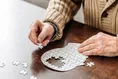 آیا نحوه صحبت‌کردن می‌تواند نشانه آلزایمر باشد؟