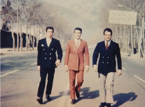عکس نوستالژیک خیابانی از سه ستاره محبوب ایران که تماشای آن خالی از لطف نیست عکس نوستالژیک خیابانی از سه ستاره محبوب ایران که تماشای آن خالی از لطف نیست