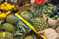 یک متخصص تغذیه نحوه صحیح شستن آناناس و موز را توضیح داد