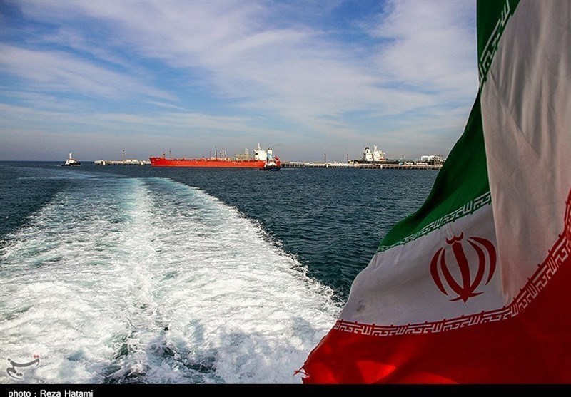ایران با دور زدن تنگه هرمز از دریای عمان نفت صادر می‌کند