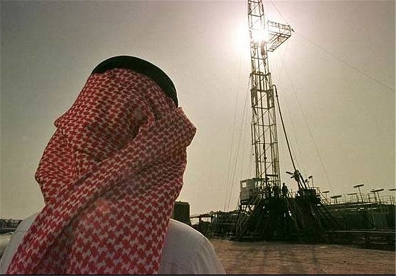 زیان ۱۲ میلیارد دلاری عربستان از به راه انداختن جنگ قیمت نفت در یک ماه