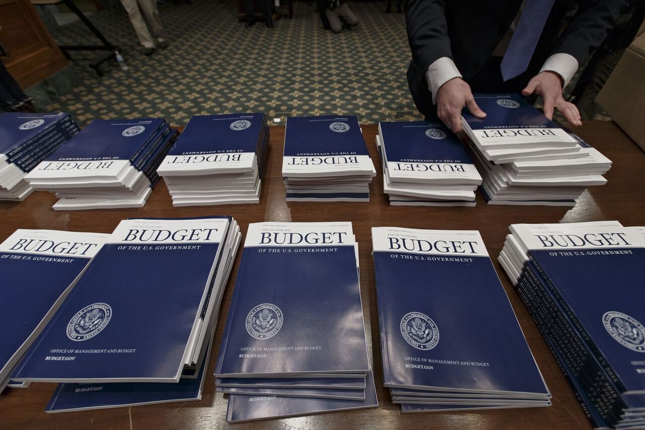 کسری بودجه دولت آمریکا به ۲.۷ تریلیون دلار رسید