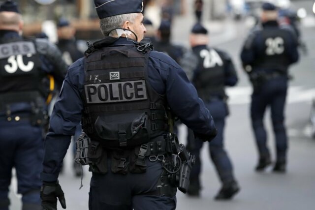 بازداشت یک چهره مسلمان در فرانسه در پی اظهارات ضد اسلامی ماکرون