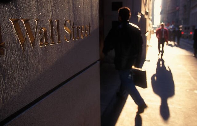 وال استریت سبزپوش شد