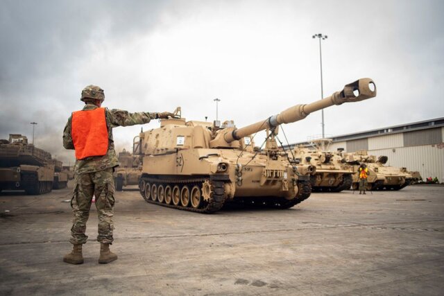 ارتش آمریکا انبارهای تسلیحاتش را برای چیزی بیش از جنگ آماده می کند