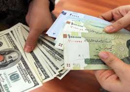 کاهش ۱۰۰ تومانی نرخ دلار در صرافی بانکی
