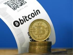 بیتکوین ۱۰۰ هزار دلار را رد می کند؟