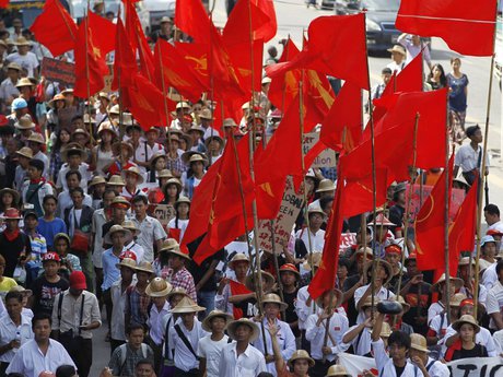 تداوم اعتراضات ضد کودتا در میانمار