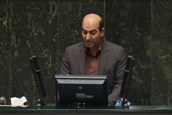 ابوترابی: رد کلیات بودجه اشتباه محض است
