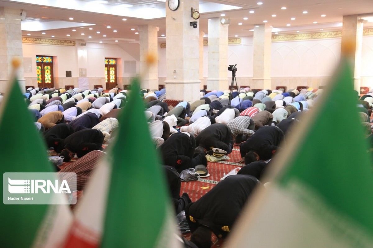 بنیاد شهید در برنامه‌ ۱۴۰۰ توجه ویژه‌ای به نماز و جوانان دارد