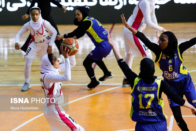 مهرام در یک قدمی جام قهرمانی لیگ بسکتبال زنان