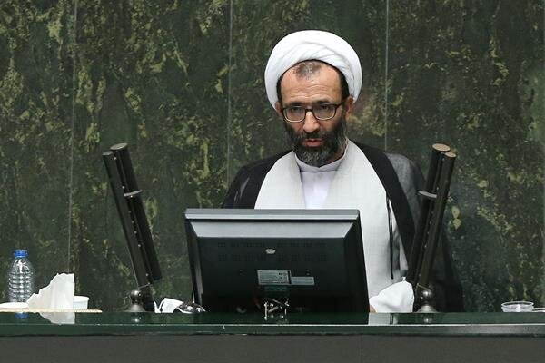 سلیمی: فقرا فقیرتر و ثروتمندان ثروتمندتر شدند
