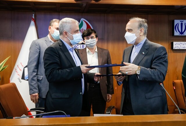 امضای تفاهمنامه همکاری بنیاد شهید و امور ایثارگران و وزارت ورزش و جوانان