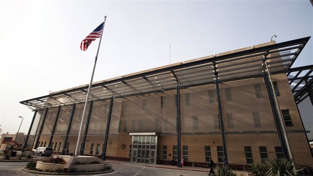 به صدا درآمدن صدای آژیر در داخل سفارت آمریکا در بغداد