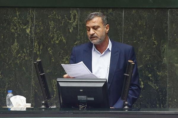  انتقاد مرادی از نحوه توزیع مرغ