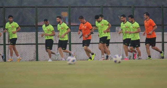 پرسپولیس ٧٠ دقیقه تمرین کرد
